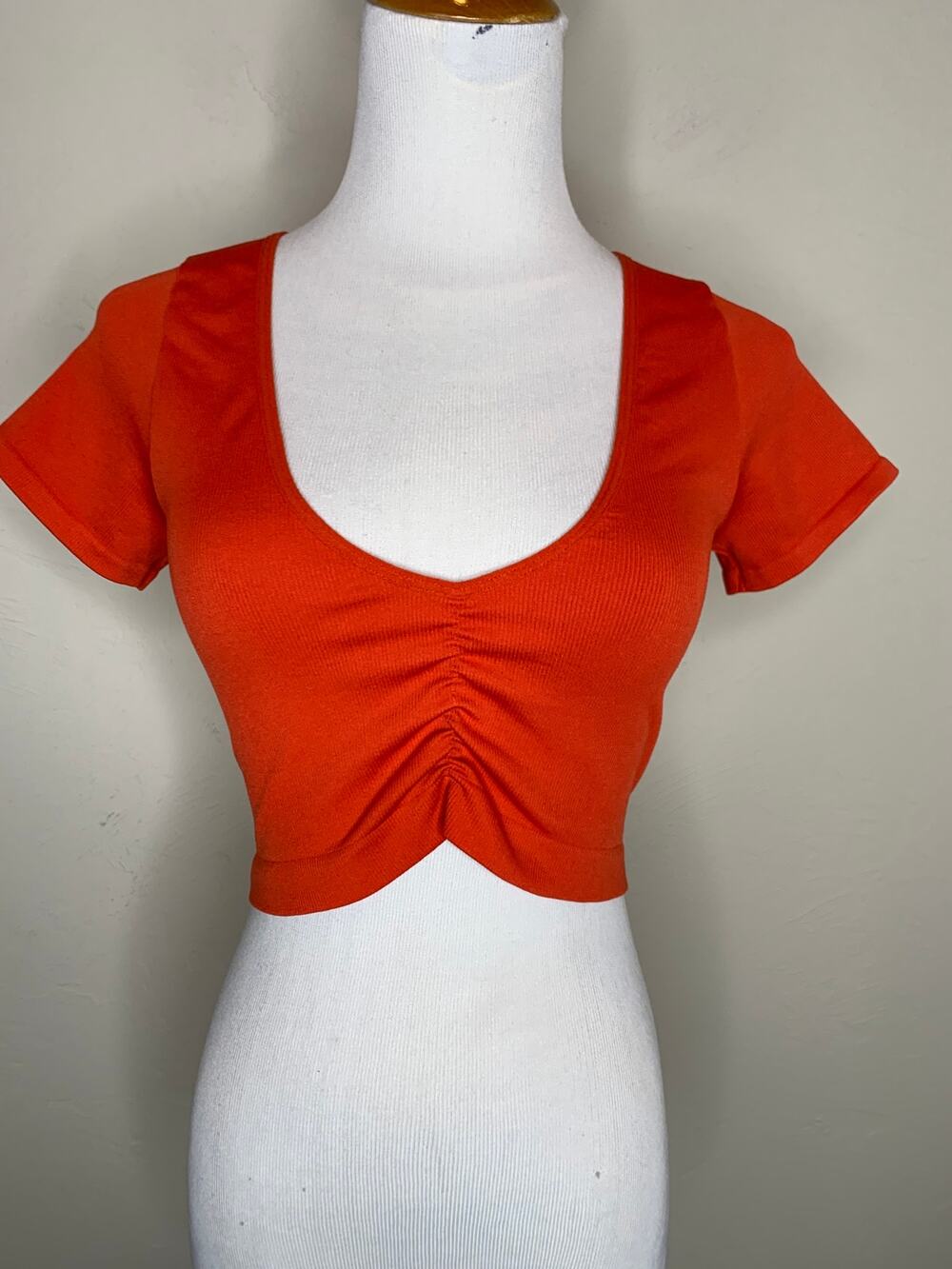 Out from Under Medium Large V Neck Crop Top Ruched Bust